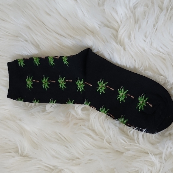 K. Bell 5 pairs of novelty socks-pineapple, flamingo, fish, and palm tree NIP - Picture 6 of 12